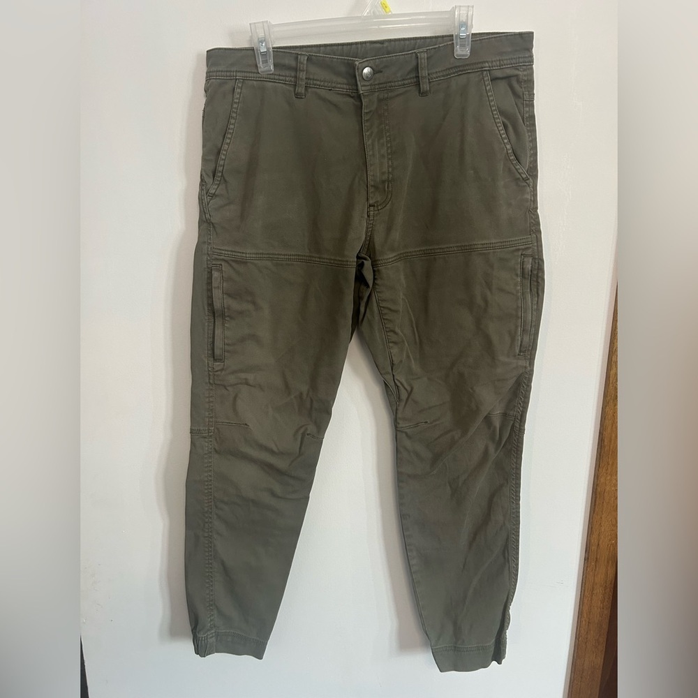 tentree Organic Cotton Men's Earthy Green Chinos